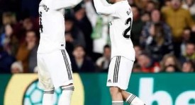 乒乓球女皇传奇：邓亚萍、王楠、张怡宁与陈梦的辉煌历史